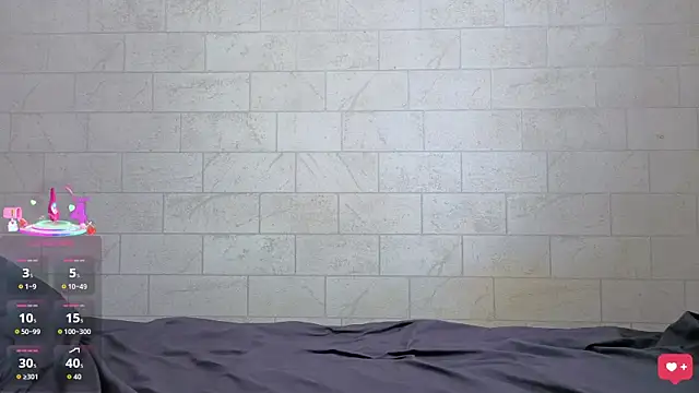 Snapshot of AlisaWyn chatting on November 7, 2025, 7:57 am AlisaWyn online show from November 7, 2025, 7:57 am