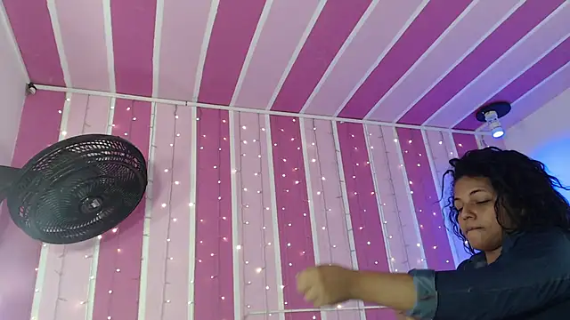 veronica em1 online show from March 20, 2026, 1:23 pm