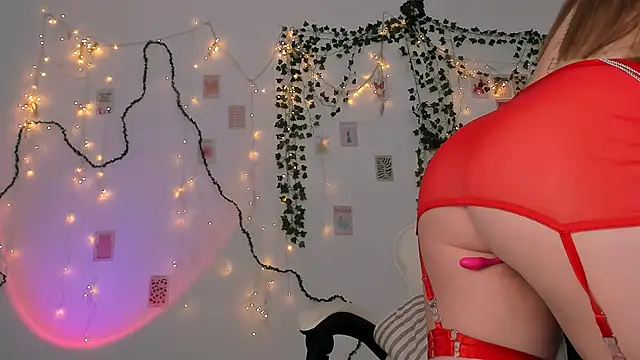 Snapshot of chic_sparkle chatting on November 8, 2025, 2:42 pm chic sparkle online show from November 8, 2025, 2:42 pm