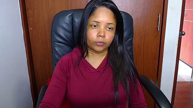 melikaronit2 online show from October 27, 2025, 5:14 pm