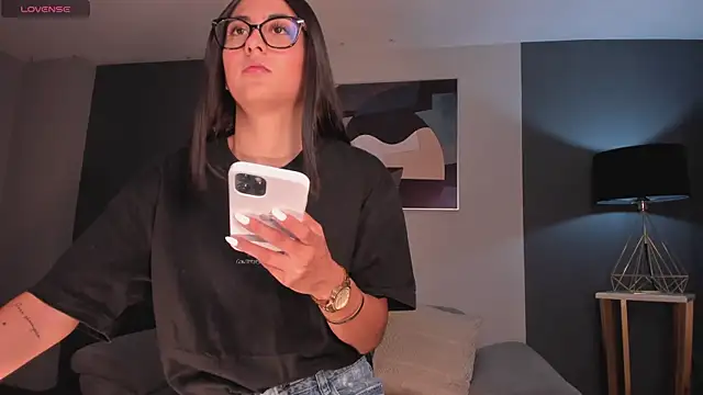 BonnyRose online show from November 14, 2025, 7:50 pm