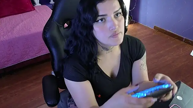 sari belle online show from December 3, 2025, 9:25 pm