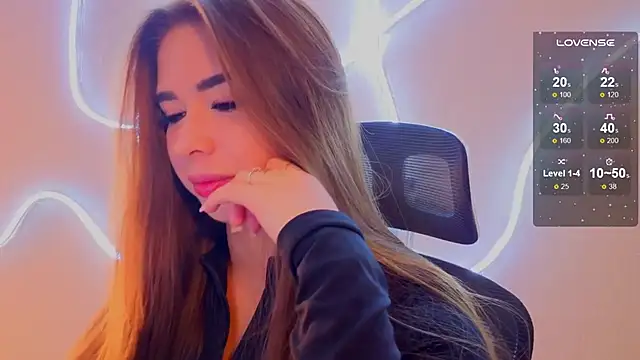 Snapshot of evapuffy chatting on November 23, 2025, 10:14 am evapuffy online show from November 23, 2025, 10:14 am