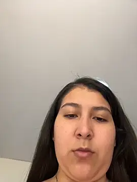 Snapshot of evelyn_1702 chatting on June 1, 2026, 10:53 pm evelyn 1702 online show from June 1, 2026, 10:53 pm