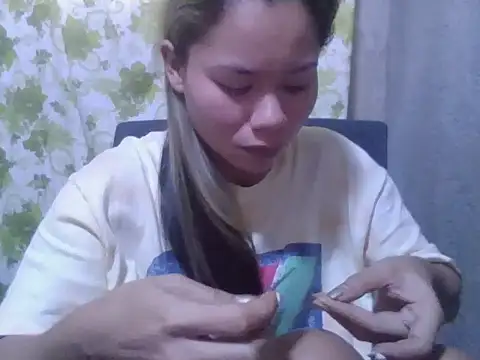 Sweeetgurll online show from September 30, 2025, 1:44 am