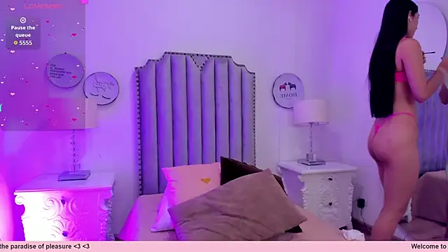 Alison Carde05 online show from April 20, 2026, 7:04 pm