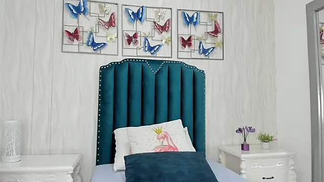 Alison Carde05 online show from December 1, 2025, 7:48 pm