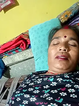 Snapshot of Monika_thakurr chatting on September 28, 2025, 10:44 am Monika thakurr online show from September 28, 2025, 10:44 am