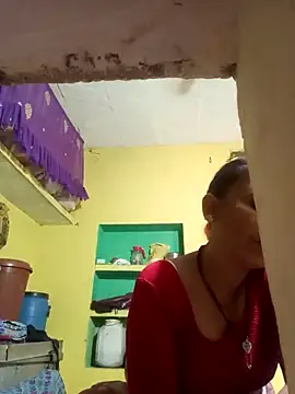 Snapshot of Monika_thakurr chatting on September 30, 2025, 8:42 am Monika thakurr online show from September 30, 2025, 8:42 am