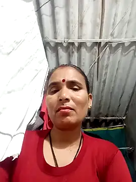 Snapshot of Monika_thakurr chatting on September 8, 2025, 5:45 pm Monika thakurr online show from September 8, 2025, 5:45 pm