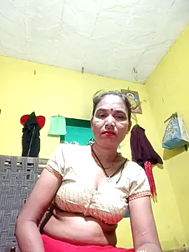 Snapshot of Monika_thakurr chatting on September 22, 2025, 8:37 pm Monika thakurr online show from September 22, 2025, 8:37 pm
