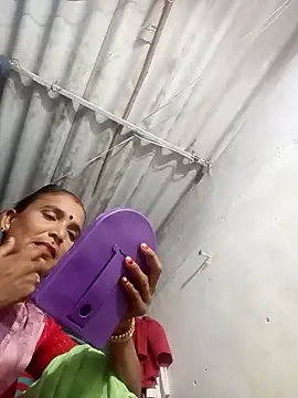 Snapshot of Monika_thakurr chatting on September 15, 2025, 8:53 pm Monika thakurr online show from September 15, 2025, 8:53 pm