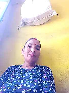 Snapshot of Monika_thakurr chatting on September 9, 2025, 7:40 am Monika thakurr online show from September 9, 2025, 7:40 am