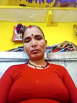 Snapshot of Monika_thakurr chatting on October 4, 2025, 9:33 am Monika thakurr online show from October 4, 2025, 9:33 am