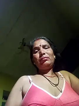 Snapshot of Monika_thakurr chatting on September 26, 2025, 10:27 pm Monika thakurr online show from September 26, 2025, 10:27 pm