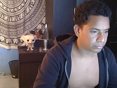 Snapshot of latinboybigdick chatting on September 8, 2025, 2:27 pm latinboybigdick online show from September 8, 2025, 2:27 pm