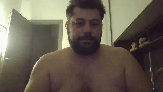 Snapshot of giuseppelovisi85 chatting on October 12, 2025, 5:31 am giuseppelovisi85 online show from October 12, 2025, 5:31 am