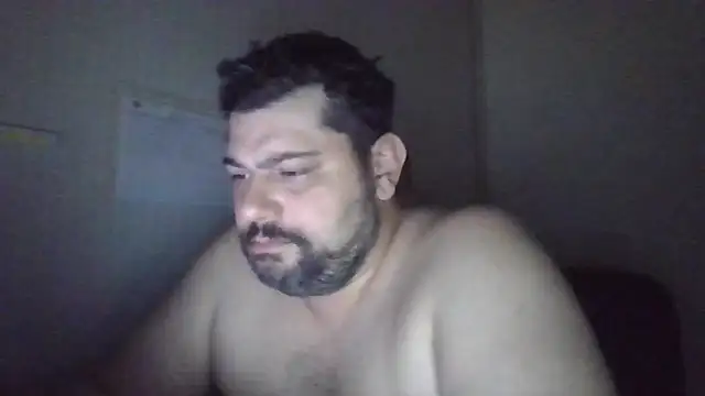 Snapshot of giuseppelovisi85 chatting on September 16, 2025, 12:33 am giuseppelovisi85 online show from September 16, 2025, 12:33 am