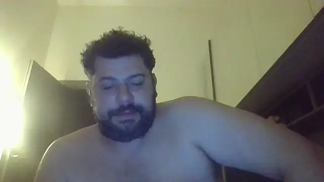 Snapshot of giuseppelovisi85 chatting on October 1, 2025, 5:34 am giuseppelovisi85 online show from October 1, 2025, 5:34 am