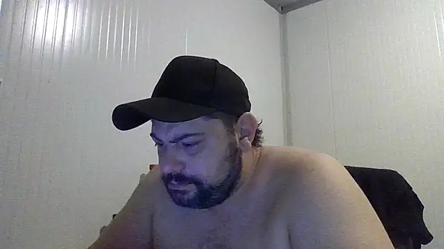 Snapshot of giuseppelovisi85 chatting on September 15, 2025, 12:44 am giuseppelovisi85 online show from September 15, 2025, 12:44 am