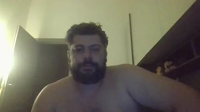 Snapshot of giuseppelovisi85 chatting on October 7, 2025, 11:39 pm giuseppelovisi85 online show from October 7, 2025, 11:39 pm