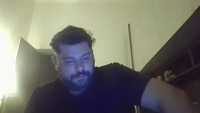 Snapshot of giuseppelovisi85 chatting on September 30, 2025, 5:02 am giuseppelovisi85 online show from September 30, 2025, 5:02 am