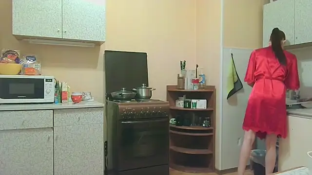 Snapshot of Lucy_Divine chatting on October 29, 2025, 1:21 pm Lucy Divine online show from October 29, 2025, 1:21 pm