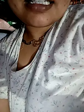 Snapshot of angry_couplez chatting on February 25, 2026, 5:13 pm angry couplez online show from February 25, 2026, 5:13 pm