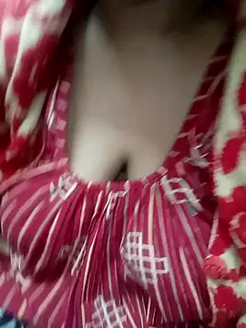 Snapshot of angry_couplez chatting on February 6, 2026, 5:20 pm angry couplez online show from February 6, 2026, 5:20 pm