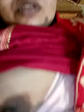 Snapshot of angry_couplez chatting on February 14, 2026, 7:30 am angry couplez online show from February 14, 2026, 7:30 am