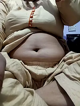 Snapshot of angry_couplez chatting on February 22, 2026, 2:36 am angry couplez online show from February 22, 2026, 2:36 am