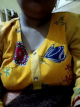 Snapshot of angry_couplez chatting on January 17, 2026, 10:08 am angry couplez online show from January 17, 2026, 10:08 am