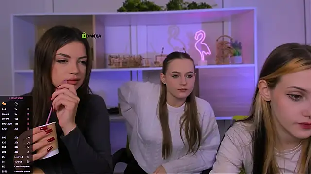 Snapshot of aria_moo chatting on September 19, 2025, 8:29 am aria moo online show from September 19, 2025, 8:29 am