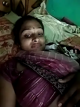 Sapna9685 online show from October 9, 2025, 3:34 pm