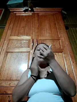 Seg min online show from October 25, 2025, 1:01 pm