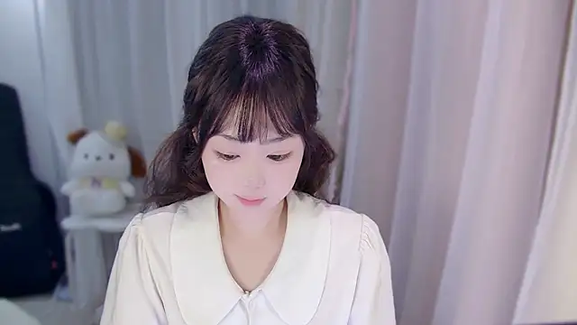 Snapshot of YUANYUAN-A chatting on November 9, 2025, 9:57 am YUANYUAN-A online show from November 9, 2025, 9:57 am