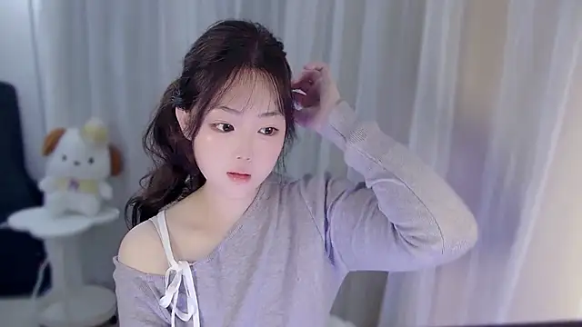 Snapshot of YUANYUAN-A chatting on November 8, 2025, 8:40 am YUANYUAN-A online show from November 8, 2025, 8:40 am