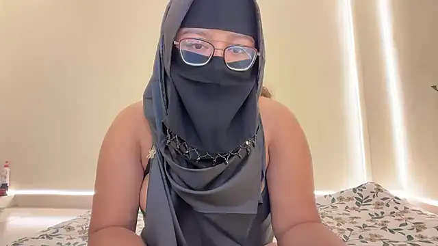 Drizzling Intimecy online show from November 14, 2025, 2:32 pm