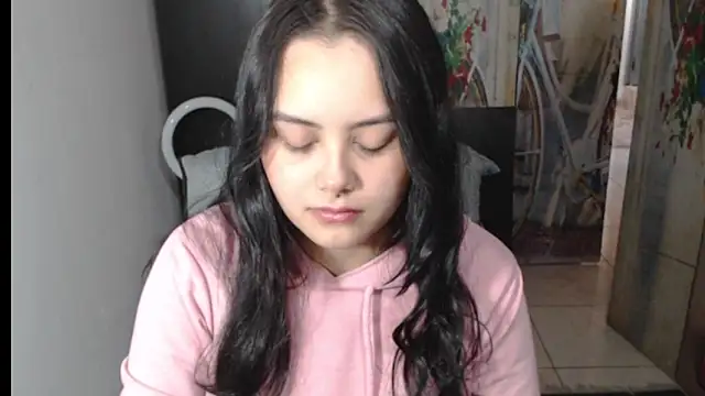 crazy daniela online show from October 18, 2025, 1:13 pm