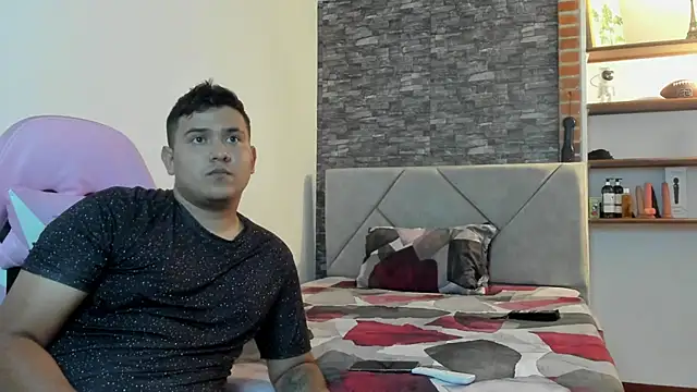 Sexxyy Couple  online show from March 20, 2026, 1:50 am