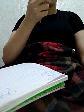 Snapshot of Ahalm chatting on October 6, 2025, 8:09 pm Ahalm online show from October 6, 2025, 8:09 pm