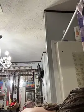 rosaleejaden online show from September 13, 2025, 5:46 pm