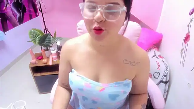 Snapshot of mabelsweet303av chatting on November 5, 2025, 6:33 pm mabelsweet303av online show from November 5, 2025, 6:33 pm