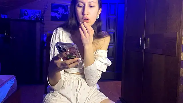 Snapshot of Shyselly chatting on December 5, 2025, 5:11 pm Shyselly online show from December 5, 2025, 5:11 pm