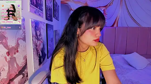Snapshot of BellaGreen_ chatting on October 16, 2025, 7:00 pm BellaGreen online show from October 16, 2025, 7:00 pm