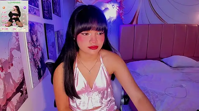 Snapshot of BellaGreen_ chatting on October 12, 2025, 7:59 pm BellaGreen online show from October 12, 2025, 7:59 pm