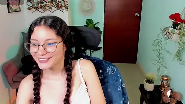 Krysten Riter online show from November 13, 2025, 3:49 pm