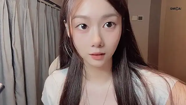 Snapshot of Makinghappymyself_ chatting on December 1, 2025, 12:28 pm Makinghappymyself online show from December 1, 2025, 12:28 pm