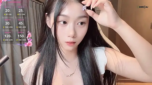 Snapshot of Makinghappymyself_ chatting on November 17, 2025, 12:31 pm Makinghappymyself online show from November 17, 2025, 12:31 pm