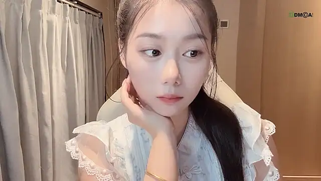 Snapshot of Makinghappymyself_ chatting on October 30, 2025, 12:25 pm Makinghappymyself online show from October 30, 2025, 12:25 pm